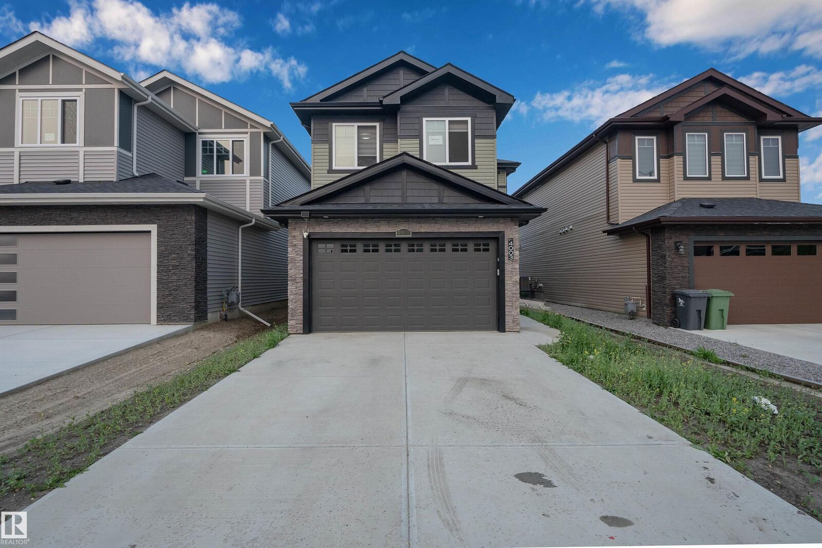 Property Photo:  4003 39 Street  AB T4X 3B5 
