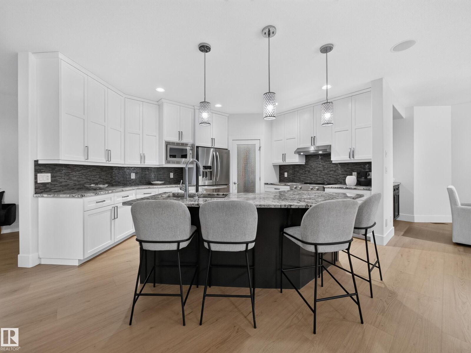 Property Photo:  10550 Ellerslie Road SW 59  AB T6W 0Y2 