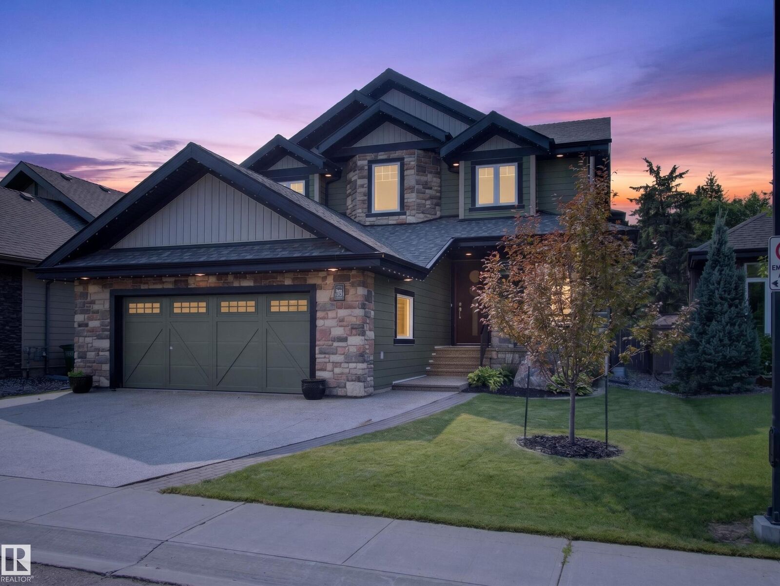 Property Photo: 10550 Ellerslie Road SW 59 AB T6W 0Y2