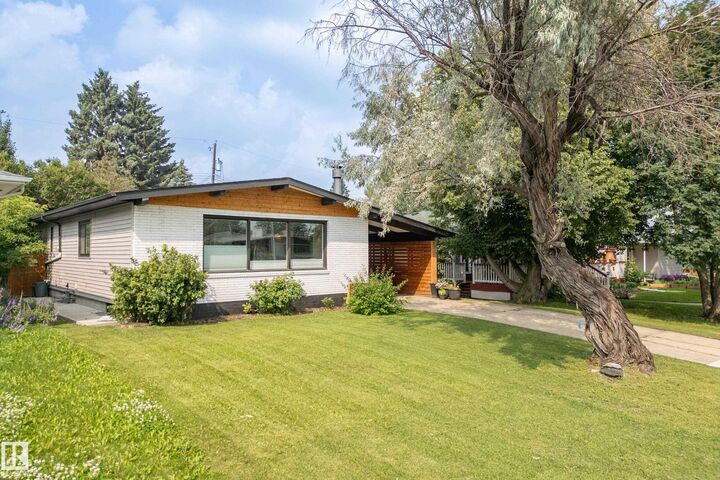 Property Photo:  7008 91 Avenue NW  AB T6B 0R6 