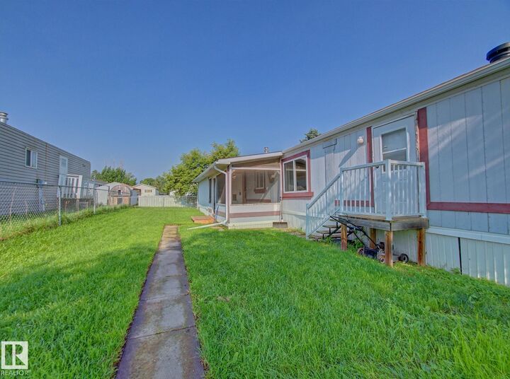 Property Photo:  5434 Eastview Crescent  AB T0A 2W0 