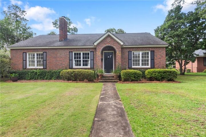 Property Photo:  910 6th Avenue  GA 31701 