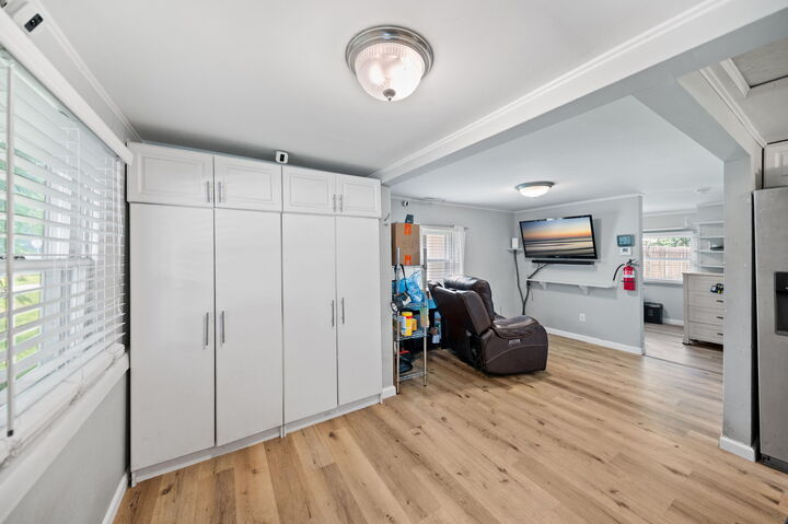 Property Photo:  5628 Evergreen Avenue  IN 46368 