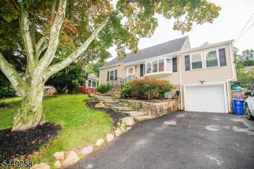 Property Photo:  22 Mountain Ave  NJ 07866 