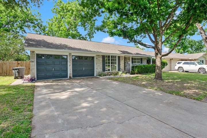 Property Photo:  5514 Chantilly Lane  TX 77092 