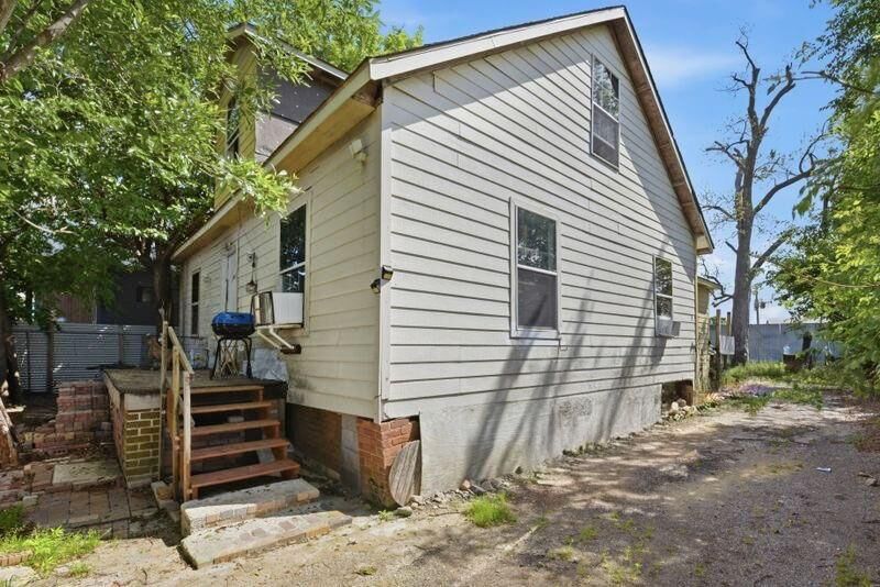 Property Photo:  3814 Walker Street  TX 77023 