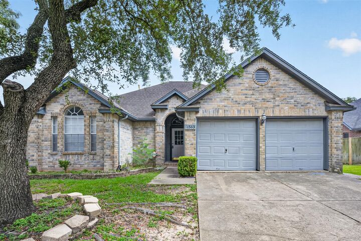 Property Photo: 11563 Withers Way Circle TX 77065