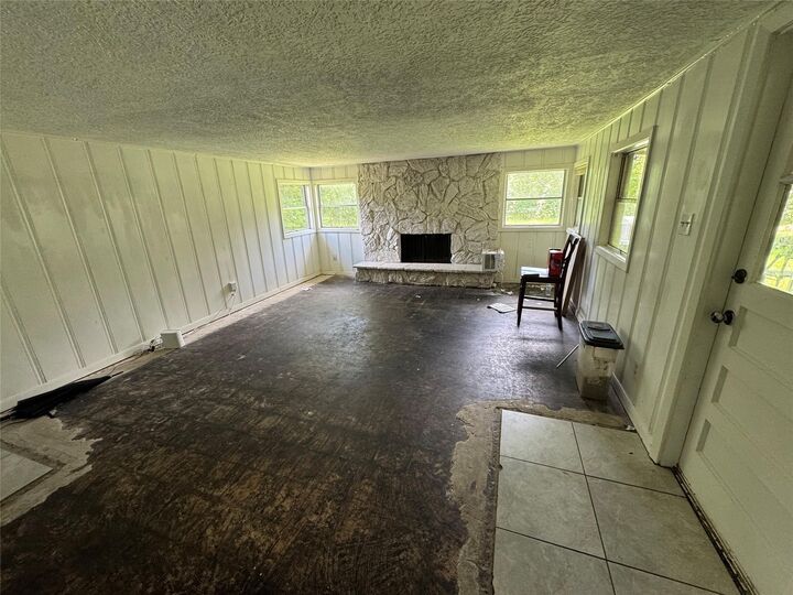 Property Photo:  311 Alta Vista Drive  TX 77502 