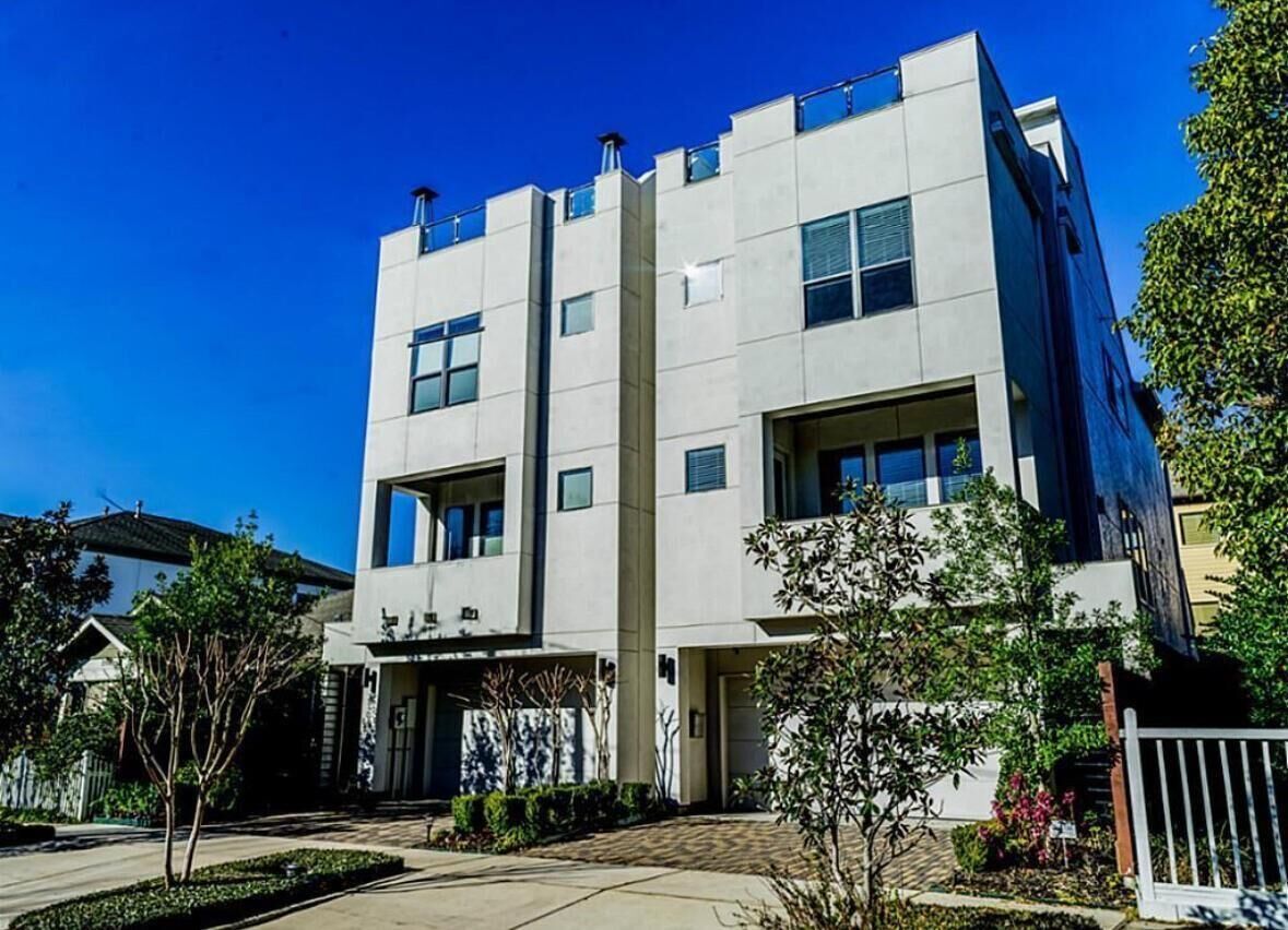 Property Photo:  2106 Morse Street  TX 77019 