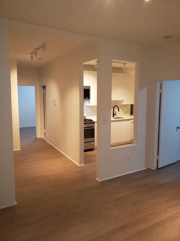 Property Photo: 135 Van Wagenen Ave 4B NJ 07306
