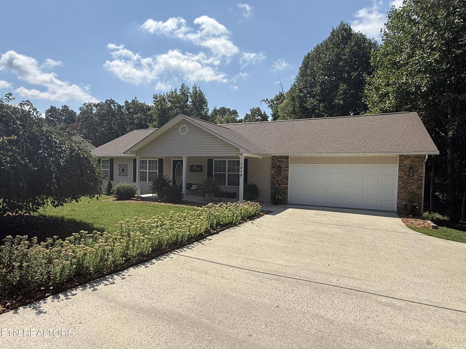 Property Photo: 1019 Taylors Chapel Rd TN 38572