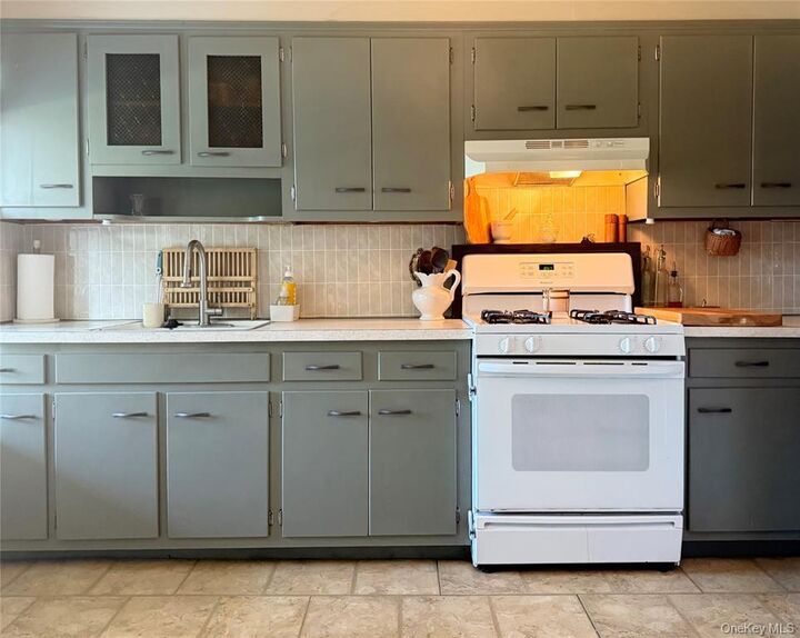 Property Photo: 26 Rollstone Avenue #1 Lower Level NY 11796