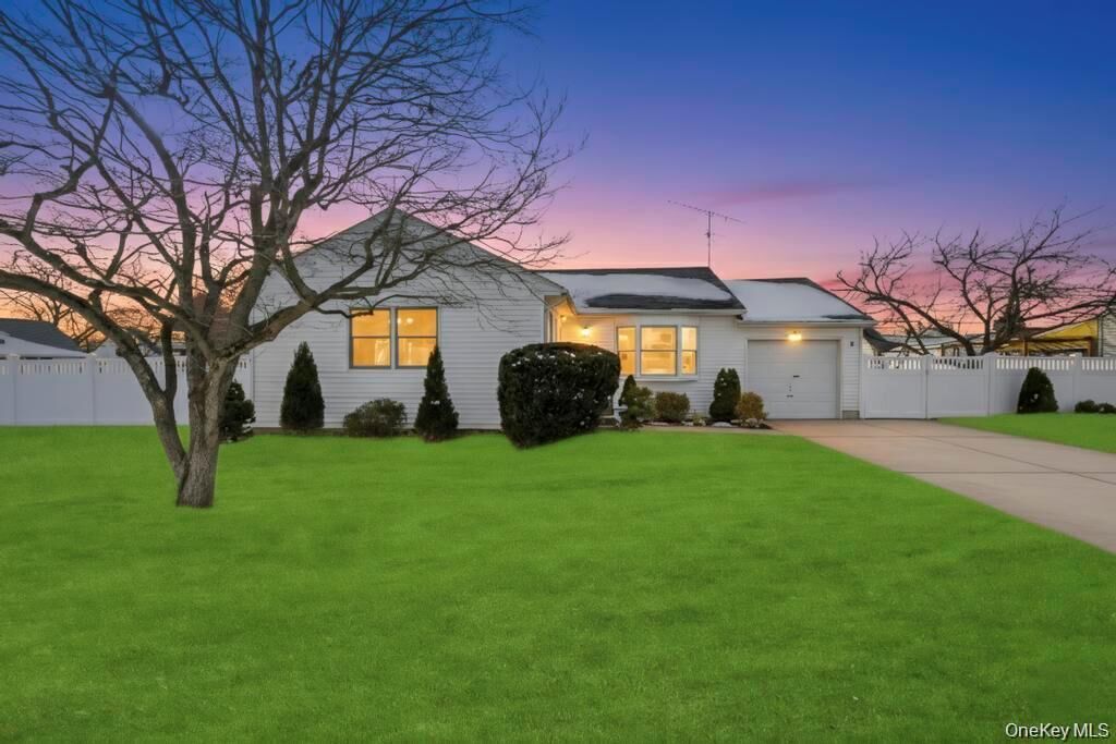 Property Photo:  4 Adams Street  NY 11801 