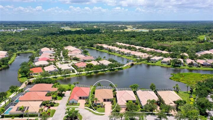 Property Photo: 8672 Dolce Lane FL 34238