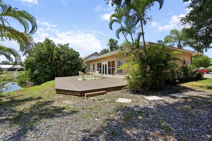 Property Photo:  4919 32nd Avenue Drive W  FL 34209 