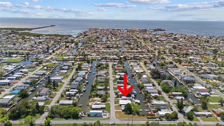 Property Photo:  6833 Flicker Lane  FL 34667 