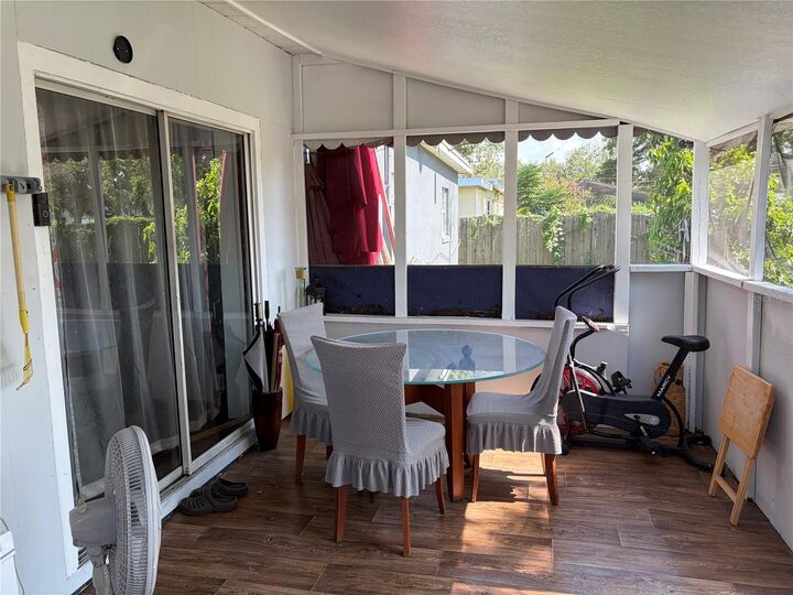 Property Photo: 908 S Solandra Drive FL 32807