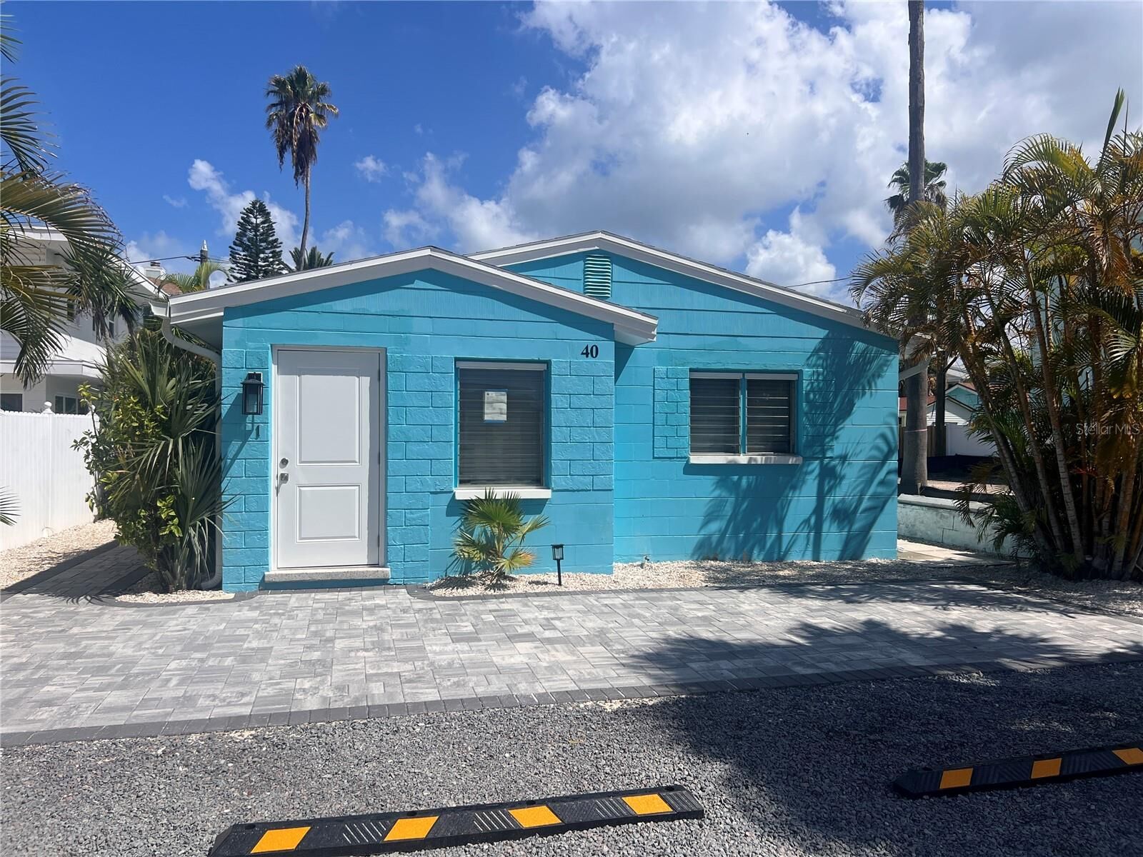 Property Photo: 40 82nd Avenue Unit 2 FL 33706