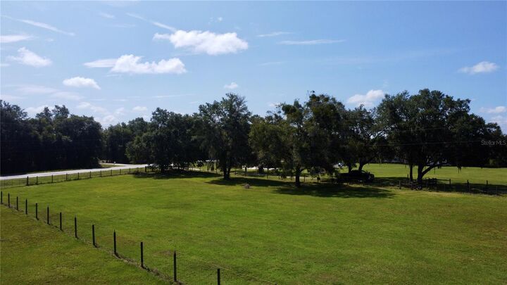 Property Photo:  Old Lakeland Highway  FL 33525 