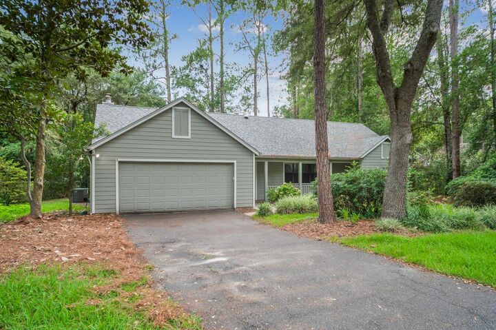 Property Photo:  8025 SW 47th Court  FL 32608 