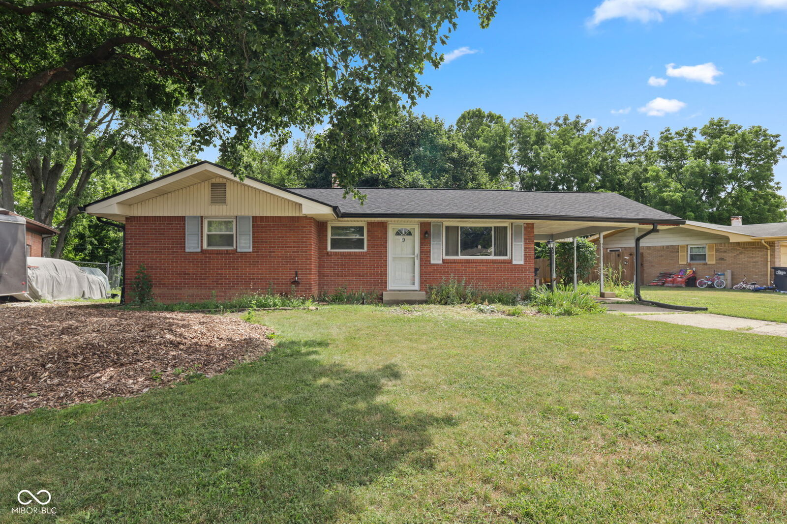 Property Photo: 9 Kiefer Court IN 46107