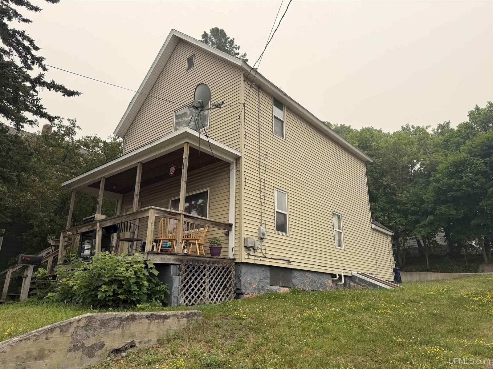 Property Photo:  513 W Houghton Avenue  MI 49931 