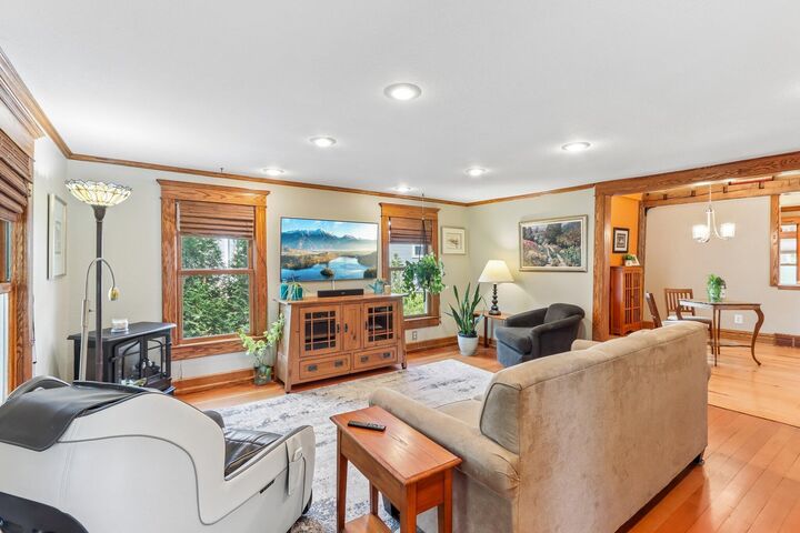 Property Photo: 518 E Capitol Dr WI 53029