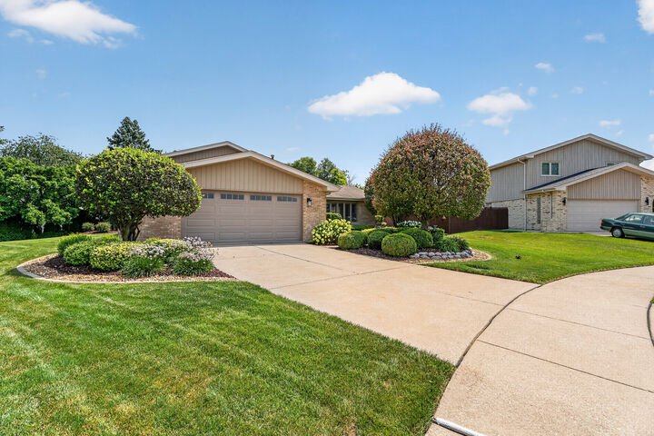 Property Photo:  11723 Hidden Brook Court  IL 60467 