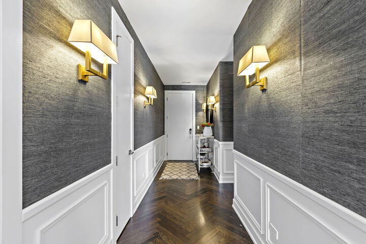 Property Photo:  
