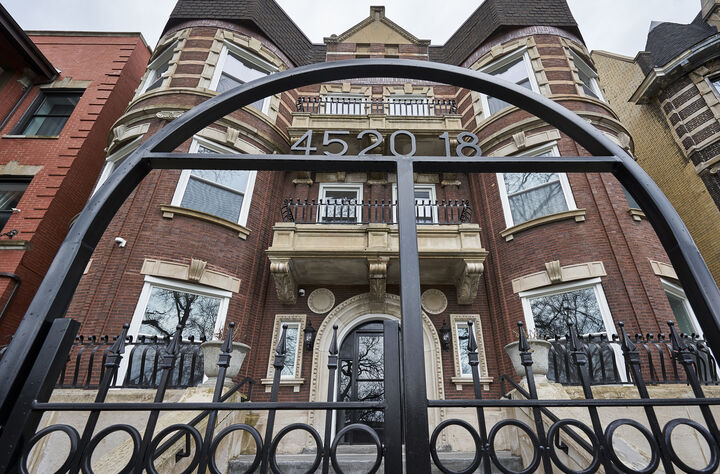 Property Photo:  4520 S King Drive 1B  IL 60653 