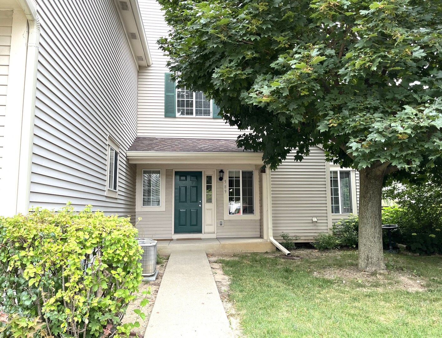 Property Photo:  589 Fox Ridge Drive  IL 60020 