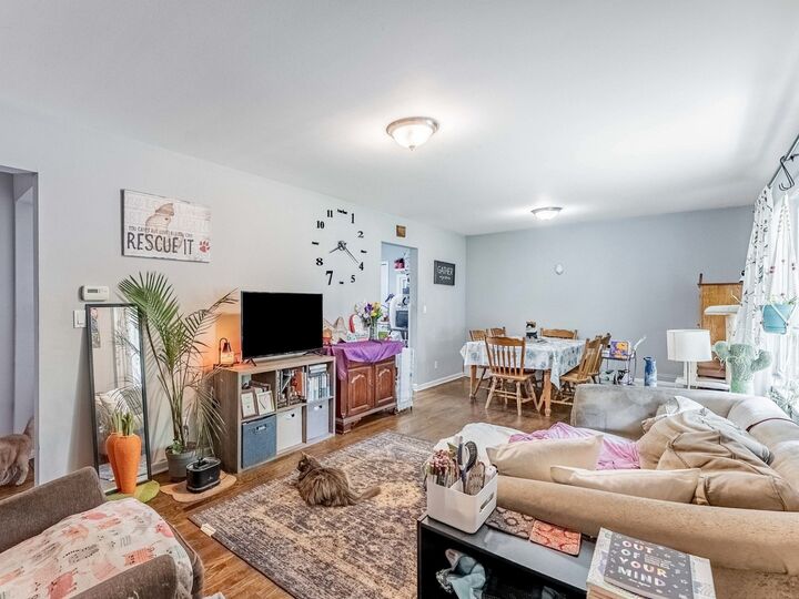 Property Photo:  405 N Iowa Avenue  IL 60181 