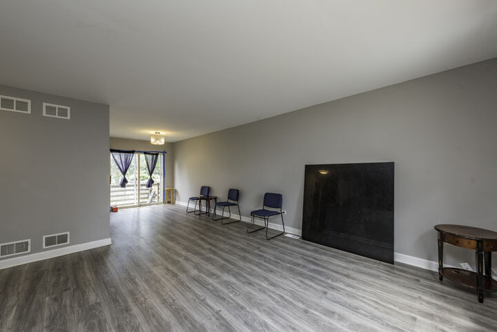 Property Photo:  929 Adams Street  IL 60085 