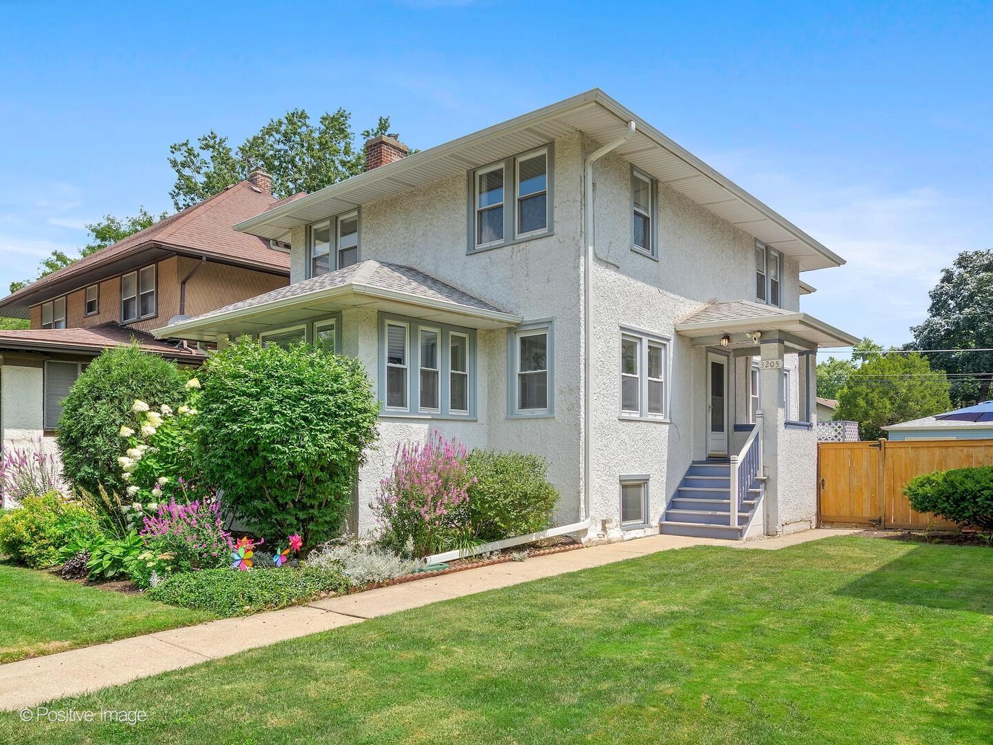 Property Photo: 3205 Wisconsin Avenue IL 60402