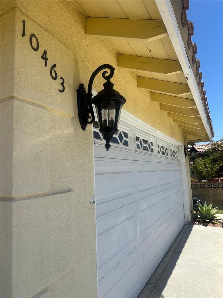 Property Photo: 10463 El Monte CA 92708