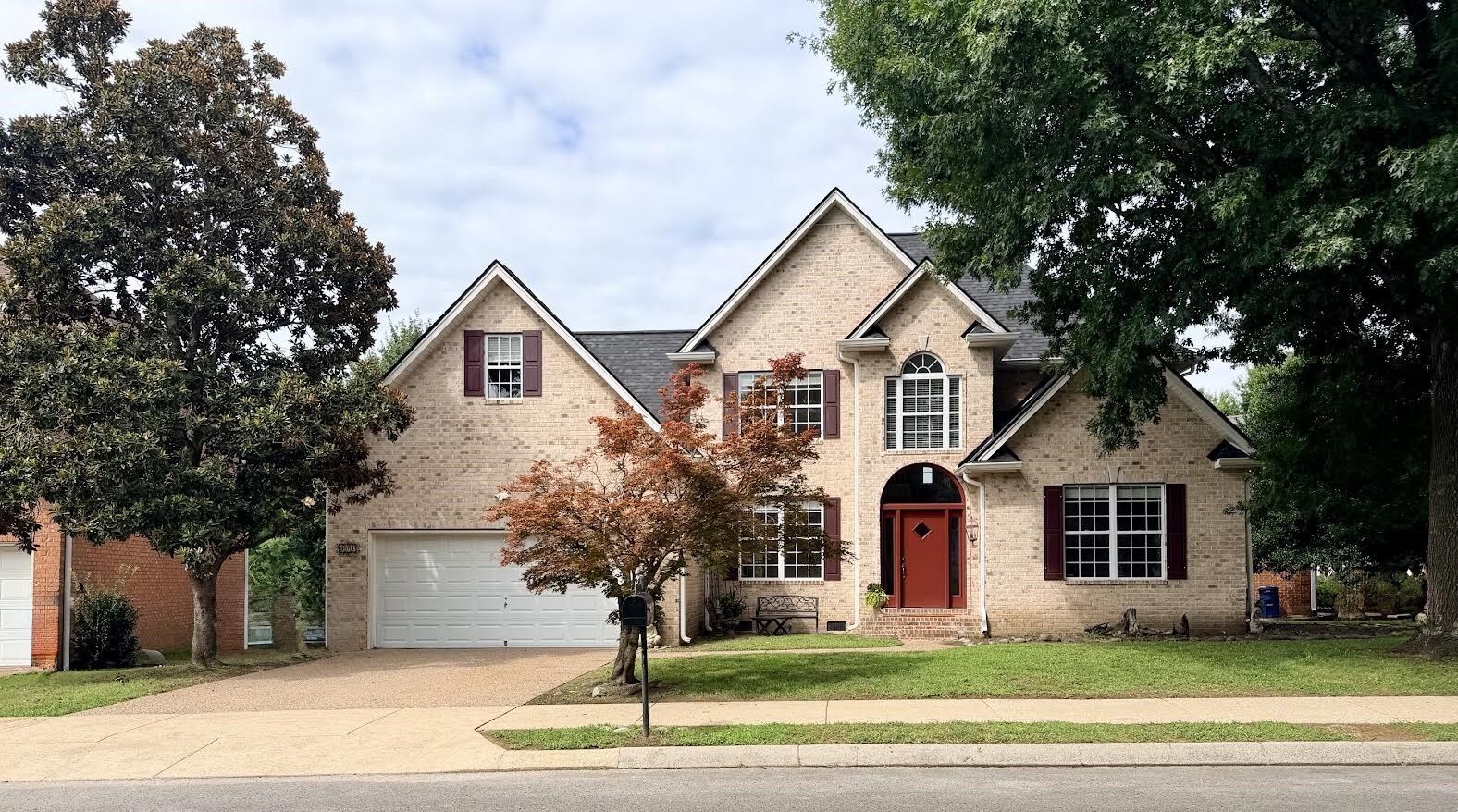 Property Photo: 401 Galloway Dr TN 37064