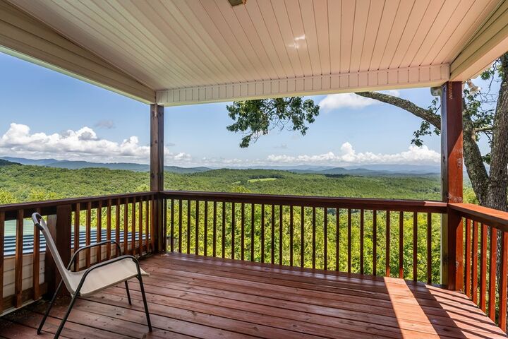 Property Photo: 334 Hawks Claw Trail GA 30560