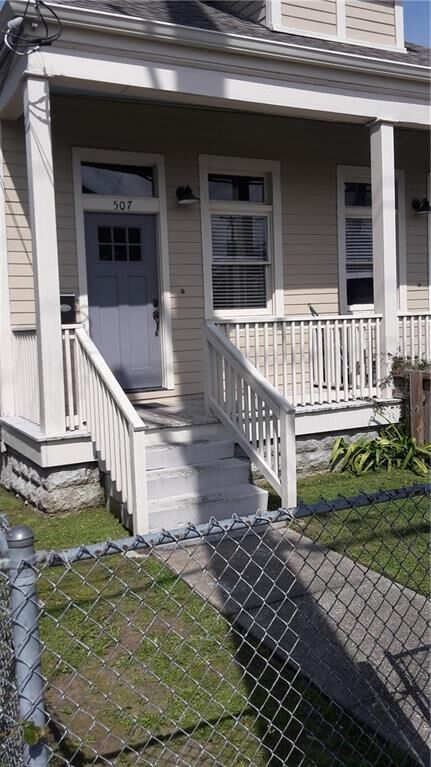 Property Photo: 505 S Dupre Street LA 70117