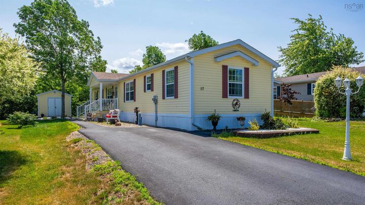 Property Photo:  17 Merriweather Crescent  NS B0N 2T0 