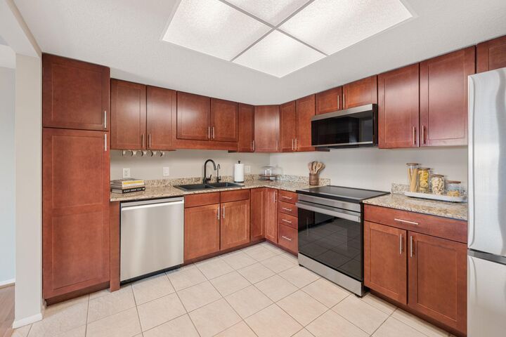 Property Photo: 110 1st Avenue NE F704 MN 55413
