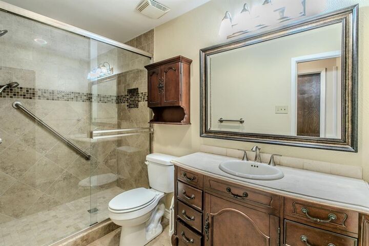 Photo de la propriété: 3029 Esters Court TX 75062