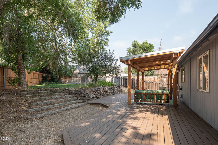Property Photo:  2225 SW 30th Court  OR 97756 
