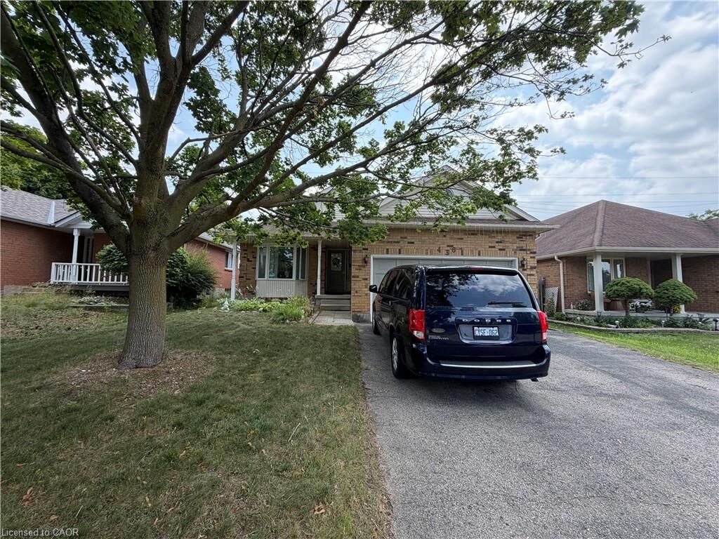 Property Photo:  436 Gatestone Boulevard  ON N2T 2J3 