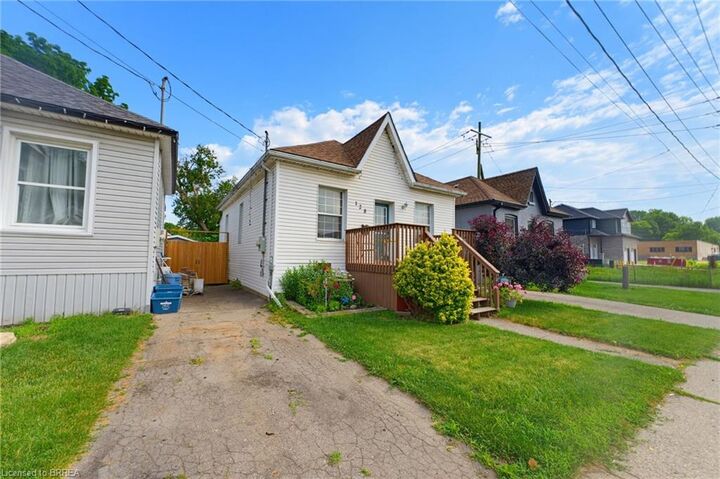 Property Photo:  128 Mary Street  ON N3S 3B9 