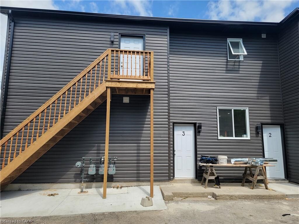 Property Photo:  103 Peel Street 1  ON N3S 5M3 
