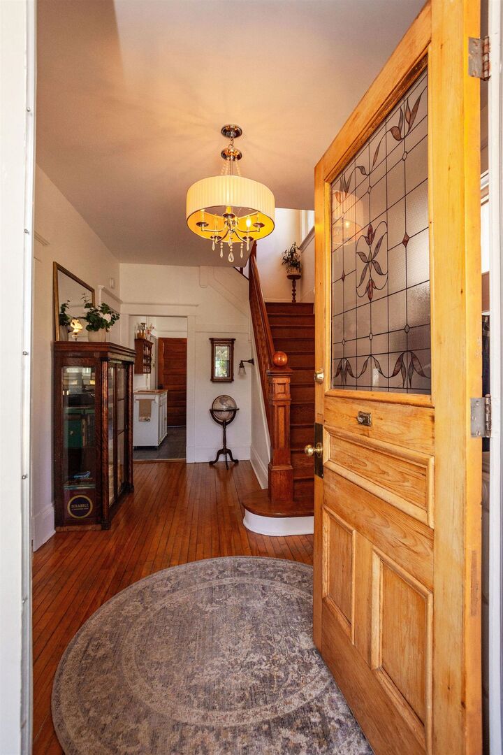 Property Photo:  95 Edward Street  PE C1A 5E3 