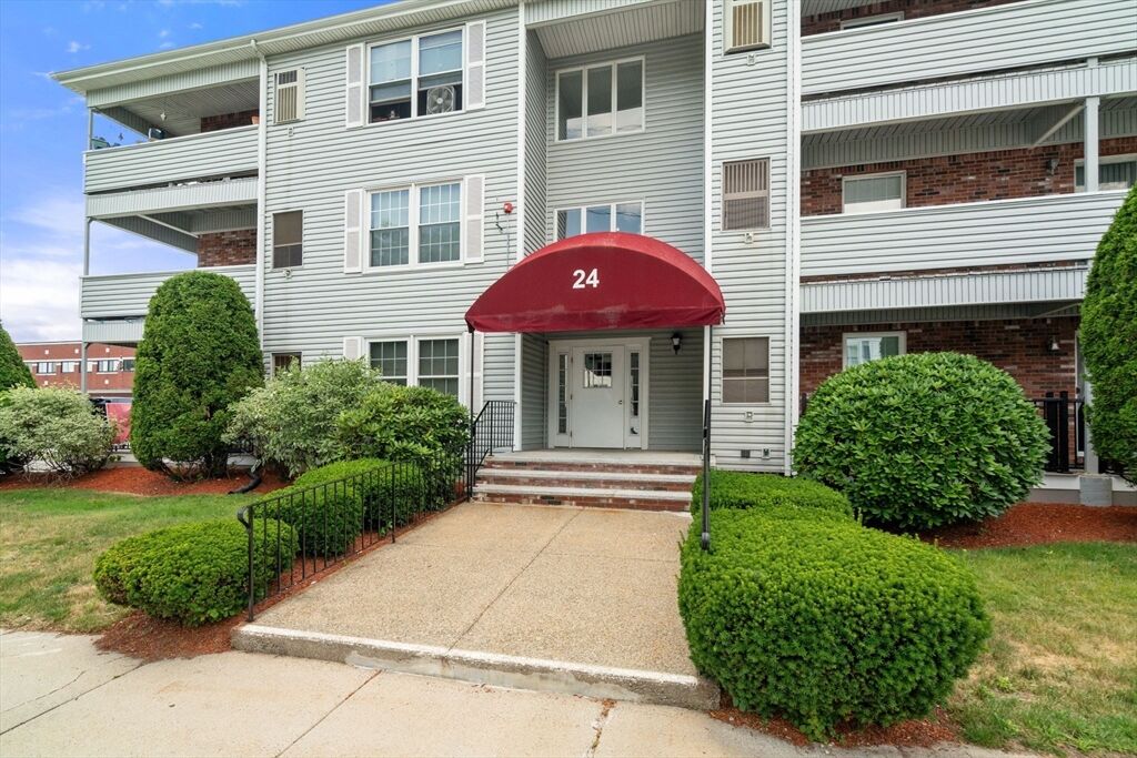 Property Photo:  24 South St 4  MA 02155 