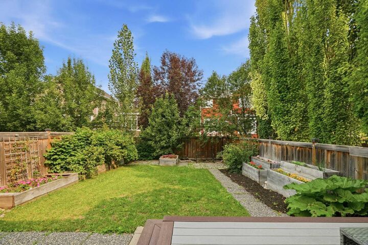 Property Photo:  14 River Heights Crescent  AB T4C 0J3 