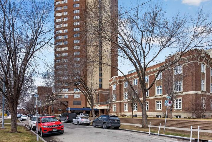 Property Photo: 720 13 Avenue SW 2030 AB T2R 1M5
