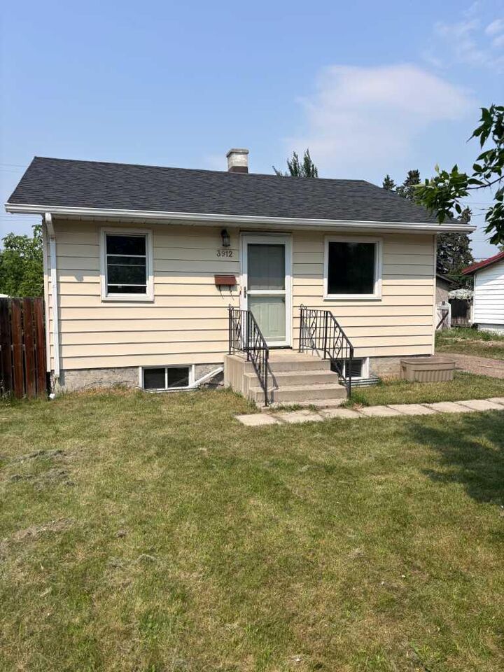 3912 46 Street — photo 1